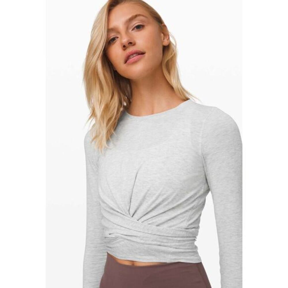 Lululemon light gray wrap long sleeve top‎